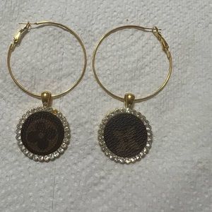 Beautiful gold tone brown rhinestones earrings